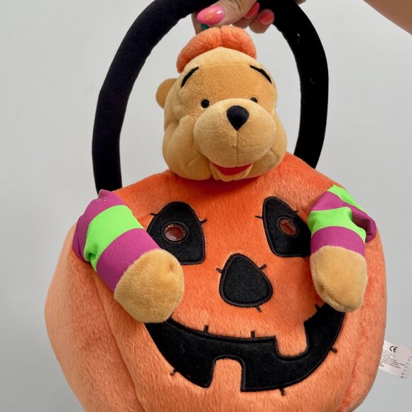 Retro Winnie the Pooh Halloween Pumpkin 2000s Disney Store Collectible - Picture 1 of 4